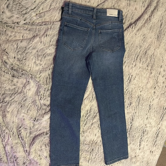 Kendall and Kylie straight Jean - Picture 2 of 3